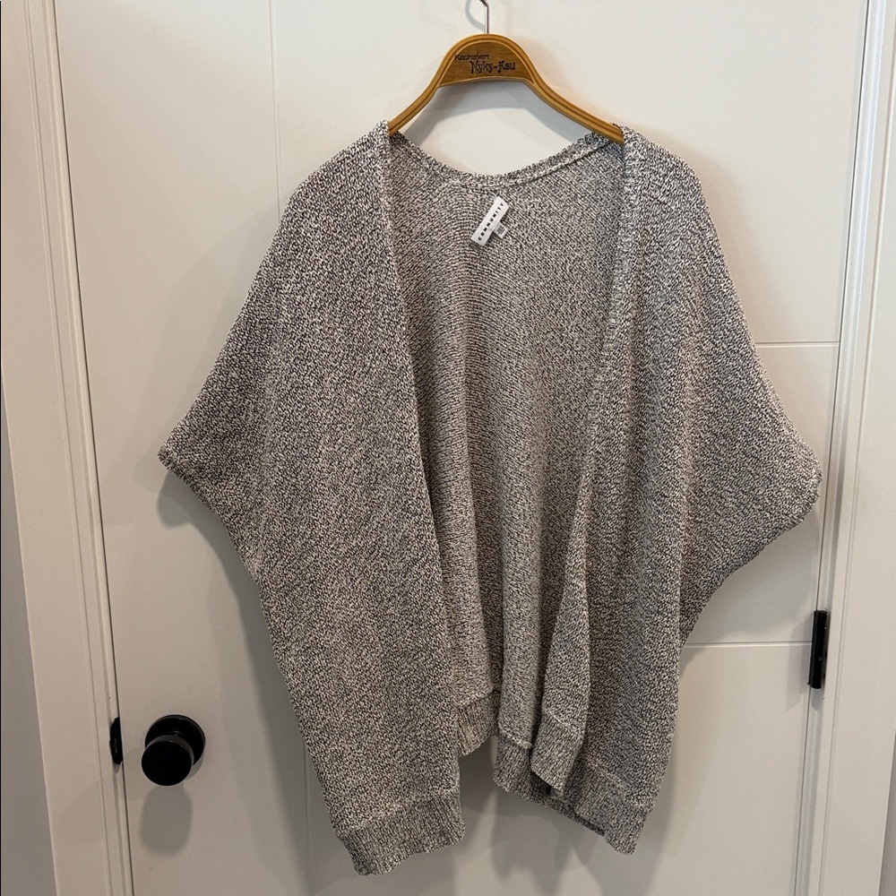 Aritzia Community Gray Women's cartigain size XS/S